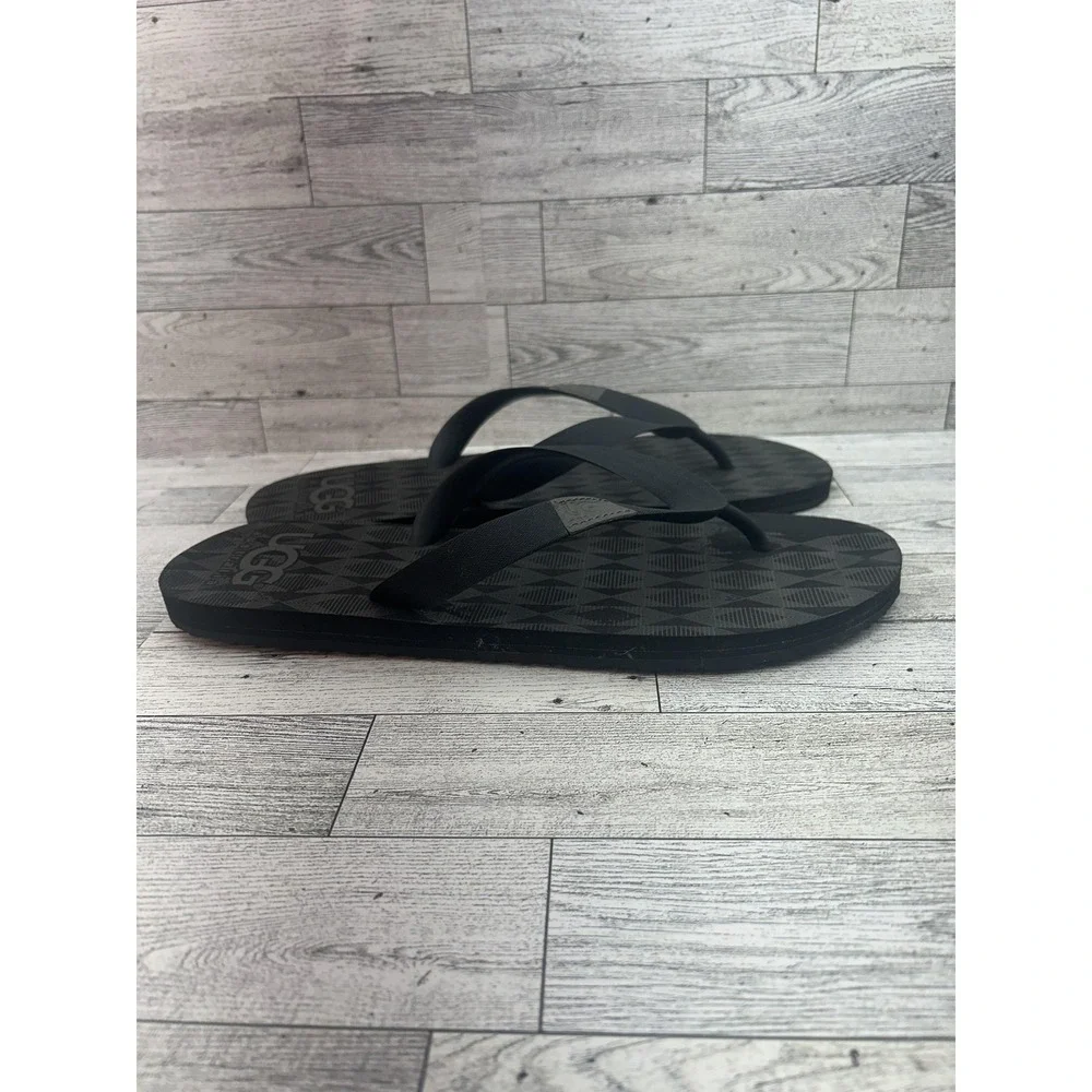 UGG Australia Shoes‎ Mens Size 11 Black Flip Flops Sandals Slip On Beach Summer